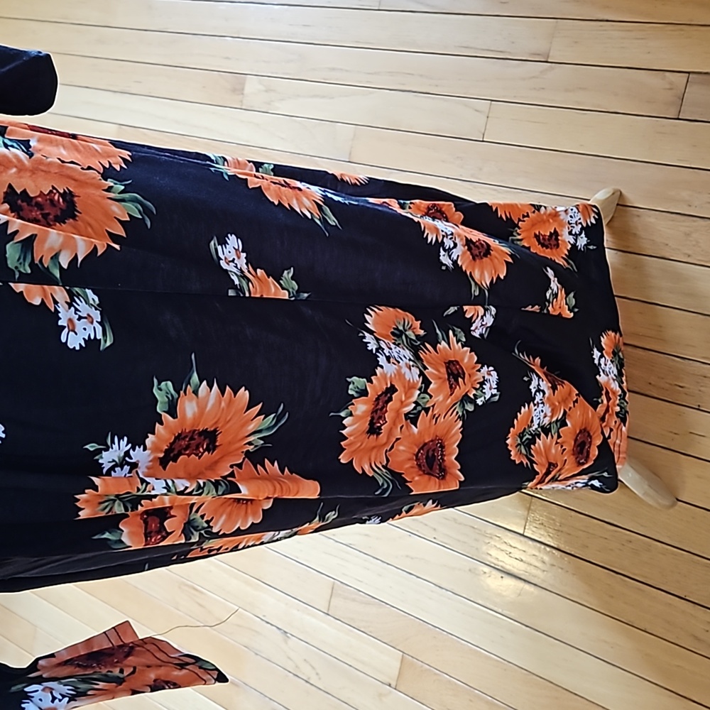 ๐ต FLORAL DRESS - Picture 5 of 7